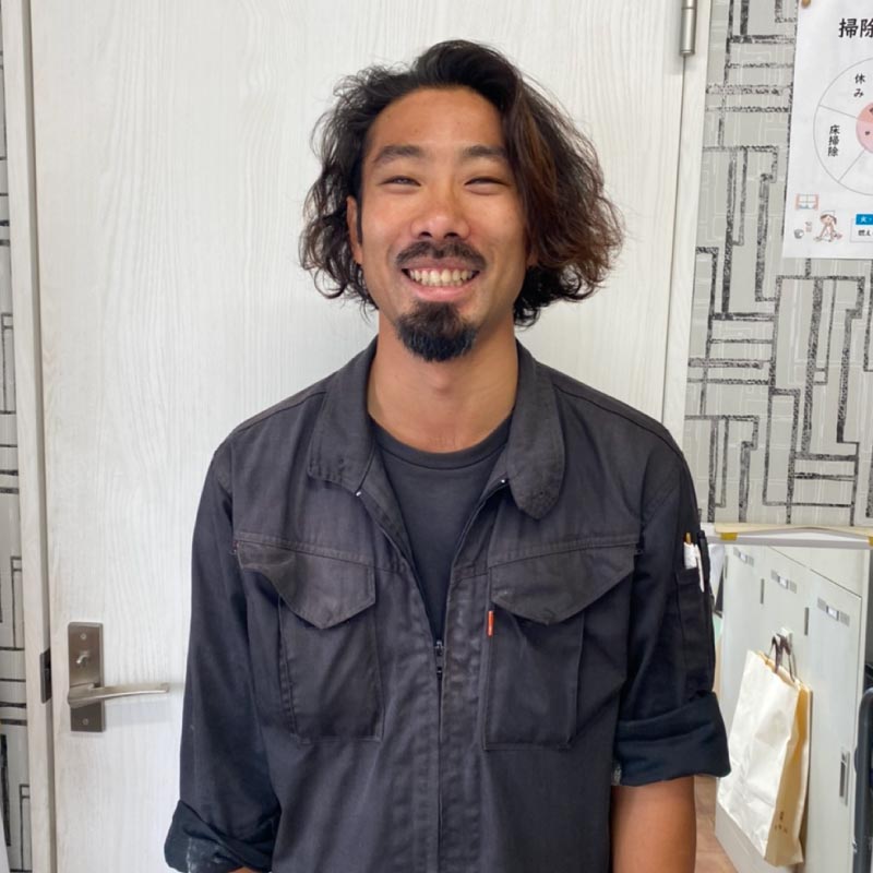 先輩スタッフ