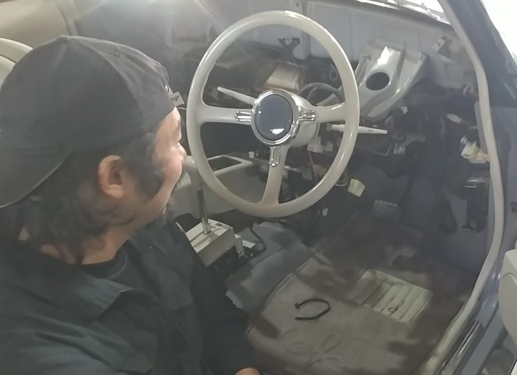 ダッシュボード交換_外す